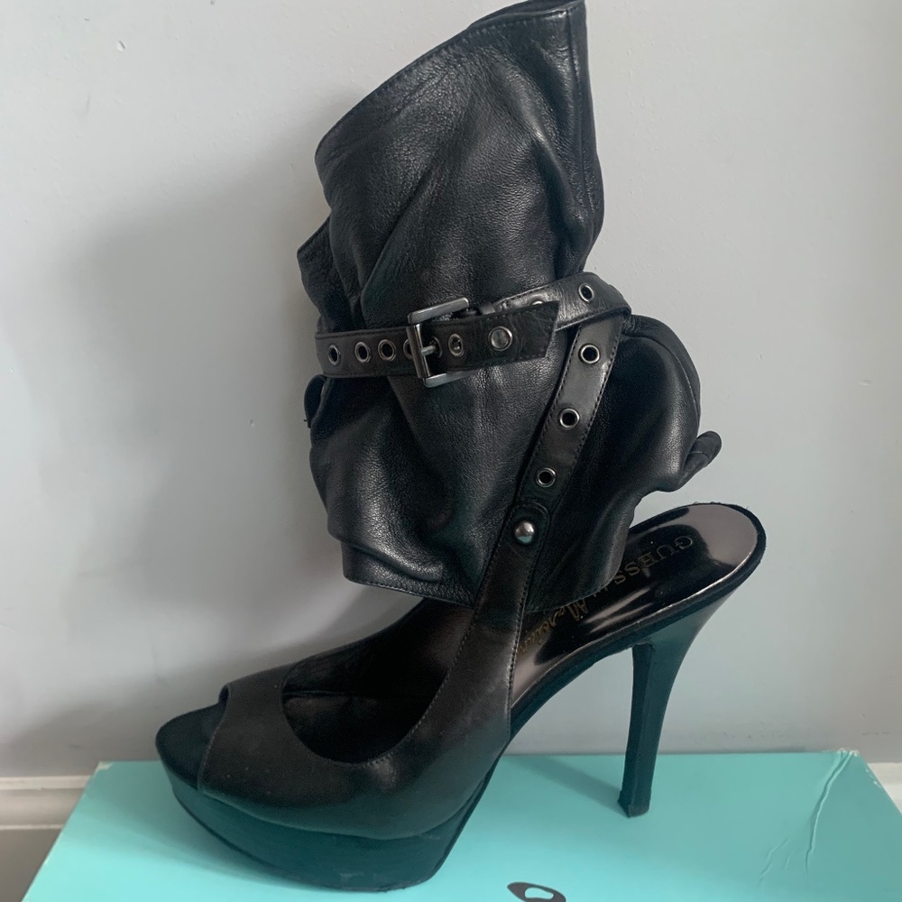 Guess by Marciano